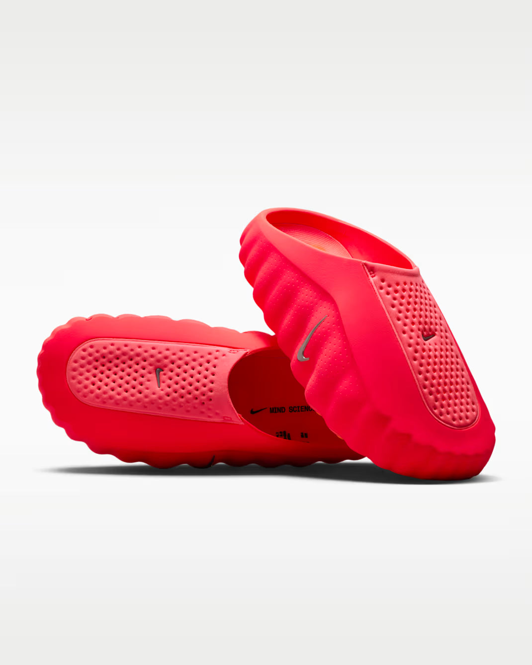 Nike Mind 001 - Solar Red