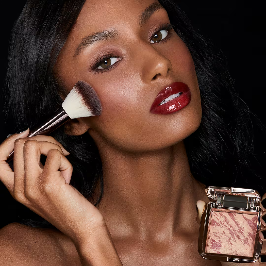 Hourglass Ambient Lighting Blush
